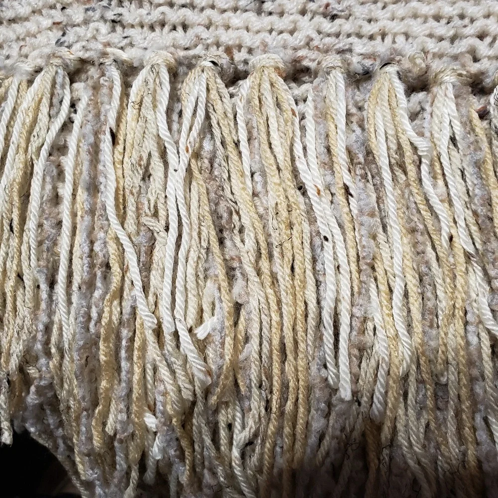 NEW Aran‎ Cream Flecked Hand Knitted Shawl Wrap Scarf Boho Hippie Cottage Artsy